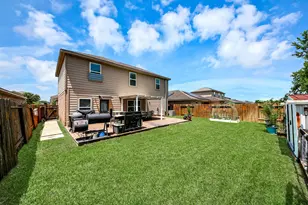 415 Hawks View Dr, La Marque, TX 77568 - Photo 23