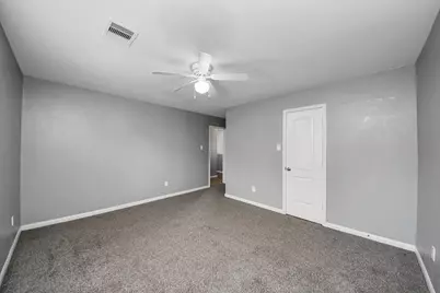 415 Hawks View Drive, La Marque, TX 77568 - Photo 39