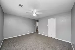 415 Hawks View Dr, La Marque, TX 77568 - Photo 39