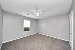 415 Hawks View Dr, La Marque, TX 77568 - Photo 31