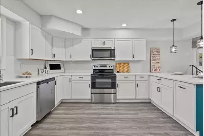 802 18th Avenue N, Texas City, TX 77590 - Photo 11