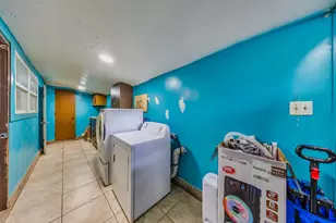 9710 Debbie Ln, Houston, TX 77038 - Photo 23