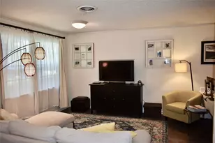 4624 Verone St, Bellaire, TX 77401 - Photo 3