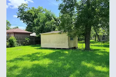 225 Burkett Street, Richwood, TX 77531 - Photo 15