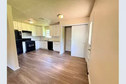 225 Burkett Street, Richwood, TX 77531 - Photo 7