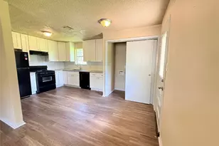 225 Burkett St, Richwood, TX 77531 - Photo 7