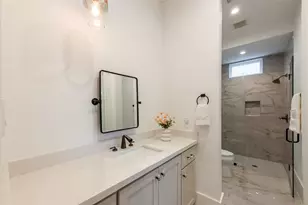 2817 Albans Rd, Houston, TX 77005 - Photo 7
