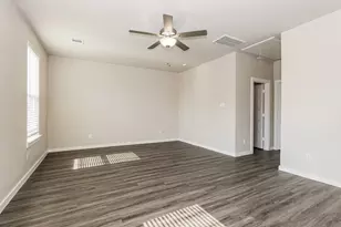 18326 W Centro Cir, Shenandoah, TX 77385 - Photo 11
