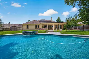 28510 Redwood Cliff Ln, Houston, TX 77336 - Photo 25