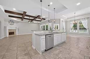 28510 Redwood Cliff Ln, Houston, TX 77336 - Photo 9