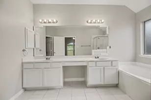 5139 Chase Park Cir, Bacliff, TX 77518 - Photo 17