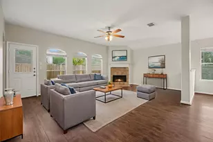 5139 Chase Park Cir, Bacliff, TX 77518 - Photo 7