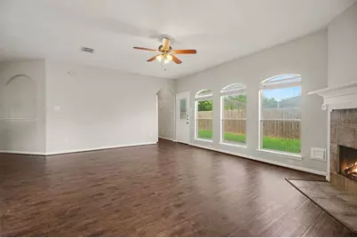 5139 Chase Park Circle, Bacliff, TX 77518 - Photo 5
