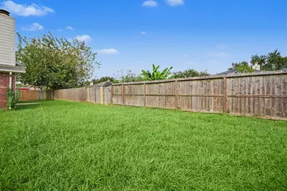 5139 Chase Park Circle, Bacliff, TX 77518 - Photo 27