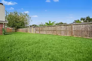 5139 Chase Park Cir, Bacliff, TX 77518 - Photo 27