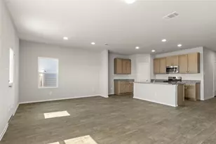 303 Fawn Hill Ln, Sealy, TX 77474 - Photo 7
