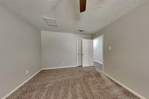 3315 Redwood Lodge Dr, Houston, TX 77339 - Photo 11