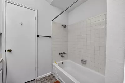 15920 Seahorse Drive, Houston, TX 77062 - Photo 29