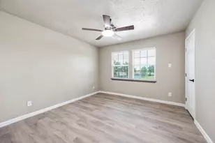 4340 County Rd 541, Alvin, TX 77511 - Photo 23