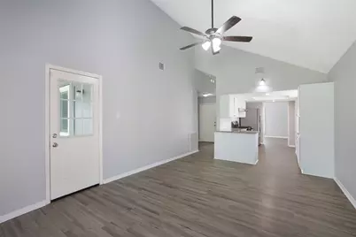 9114 Southbluff Boulevard, Houston, TX 77089 - Photo 9
