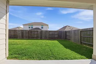 9814 Kingston Liberty Ln, Baytown, TX 77521 - Photo 31