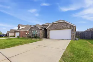 9814 Kingston Liberty Ln, Baytown, TX 77521 - Photo 3