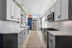 2122 Avenue K, Galveston, TX 77550 - Photo 9