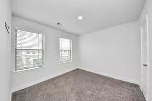 4423 Santorini Ln, Houston, TX 77045 - Photo 27