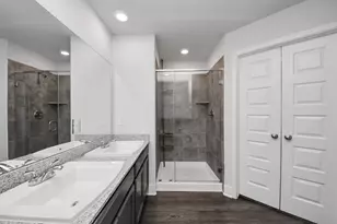 4423 Santorini Ln, Houston, TX 77045 - Photo 23
