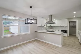 4735 Theall Rd, Houston, TX 77066 - Photo 9