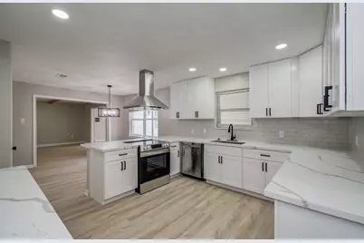 4735 Theall Road, Houston, TX 77066 - Photo 7