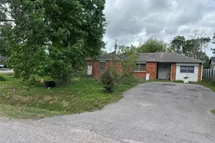 1001 Red Bud St, Channelview, TN 77530 - Photo 3