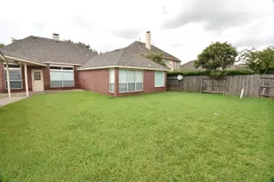 12335 N Shadow Cove Dr, Houston, TX 77082 - Photo 11