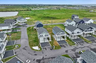 1049 Sunset Circle W, Crystal Beach, TX 77650 - Photo 43