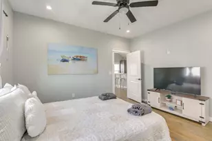 1049 Sunset Circle W, Crystal Beach, TX 77650 - Photo 11