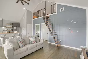 1049 Sunset Circle W, Crystal Beach, TX 77650 - Photo 5