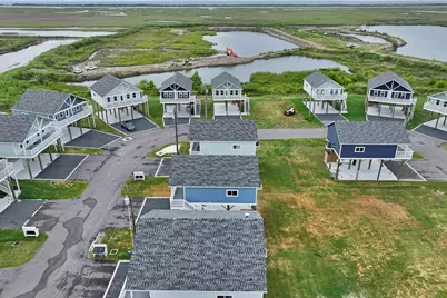 1049 Sunset Circle W, Crystal Beach, TX 77650 - Photo 45