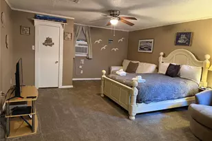 1114 39th St, Galveston, TX 77550 - Photo 15