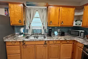1114 39th St, Galveston, TX 77550 - Photo 9