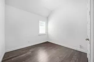 2805 Parkside Village Ln, Pearland, TX 77581 - Photo 19