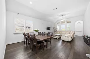 2805 Parkside Village Ln, Pearland, TX 77581 - Photo 15
