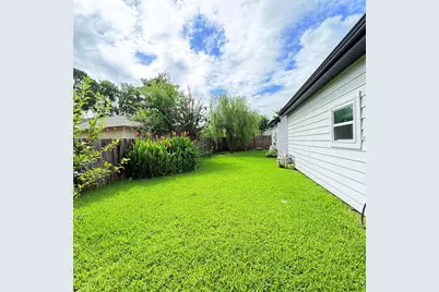 11942 Briar Forest Drive, Houston, TX 77077 - Photo 25