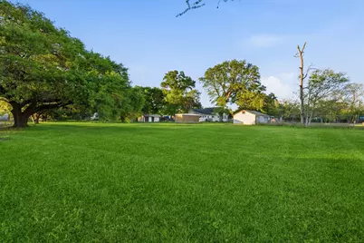 804 N Cleveland, Dayton, TX 77535 - Photo 29