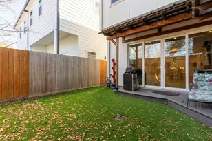 1136 Adele St, Houston, TX 77009 - Photo 27