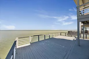 1554 Windsong Way, Tiki Island, TX 77554 - Photo 21