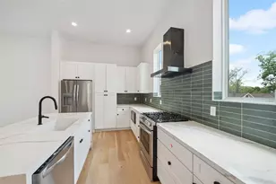 1005 Kern St, Houston, TX 77009 - Photo 7
