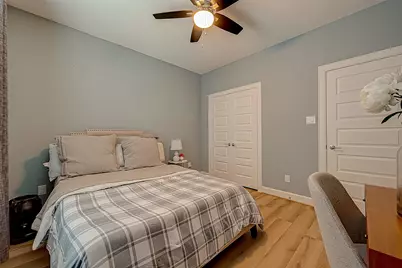 909-A W 35th Street #A, Houston, TX 77018 - Photo 35