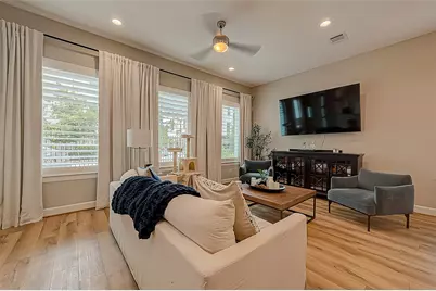 909-A W 35th Street #A, Houston, TX 77018 - Photo 9