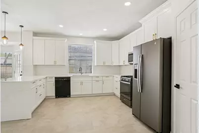 1808 N Mission Circle, Friendswood, TX 77546 - Photo 11