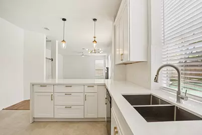 1808 N Mission Circle, Friendswood, TX 77546 - Photo 13